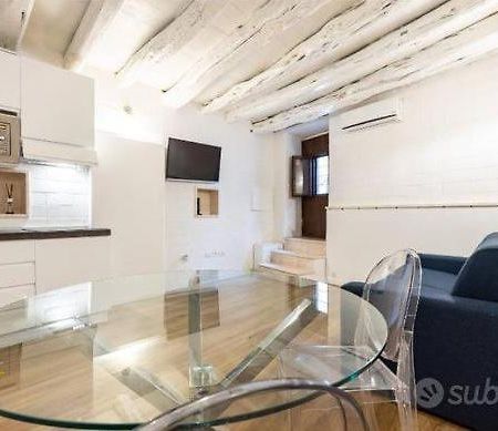 Abbalughente Central Rooms Кальяри Экстерьер фото